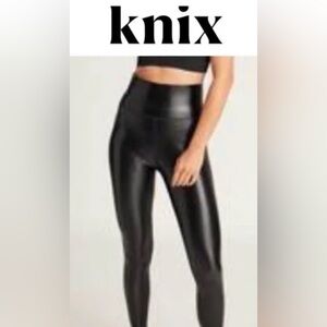 KNIX SZ S FAUX LEATHER LEGGINGS-Like New!